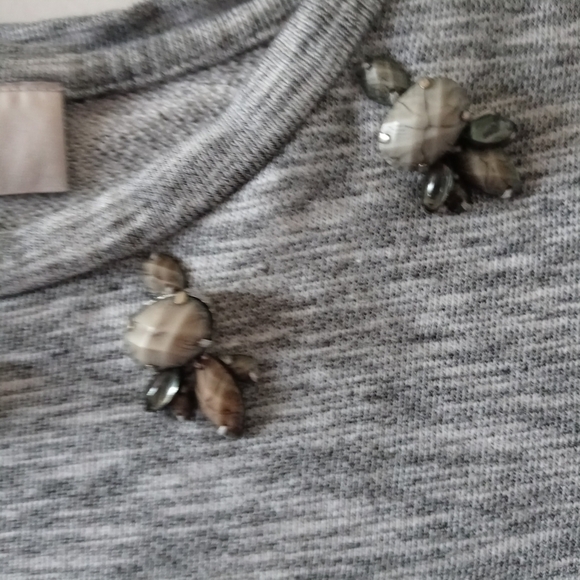 Ann Taylor LOFT Gray Jeweled Neckline  Embellished Short Sleeves Top - Picture 3 of 10